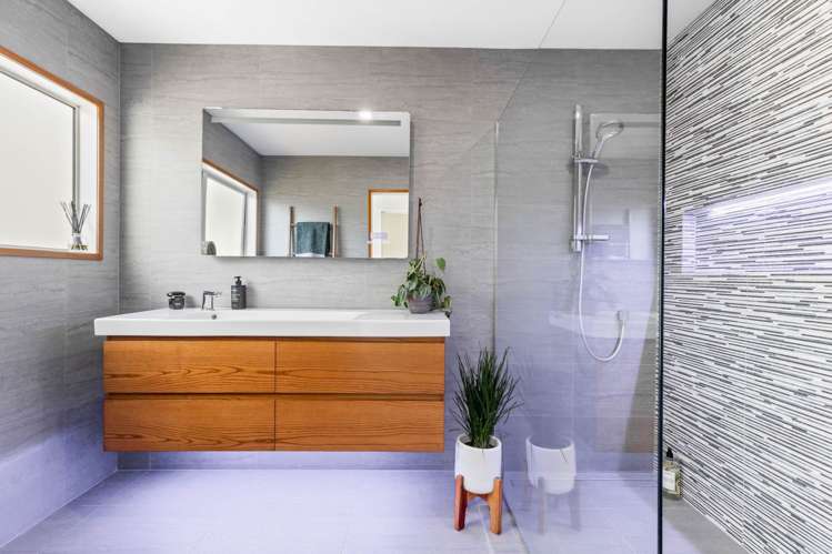 16 Windfall Grove Greenhithe_17