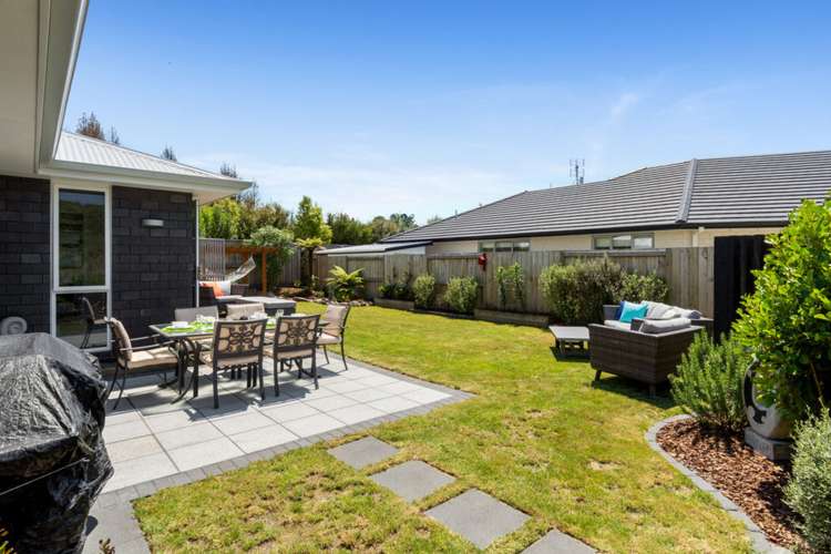 286 Lakes Boulevard Pyes Pa_14