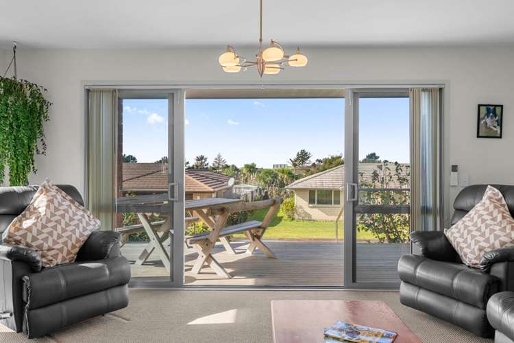 14 Dune Lake Place Ruakaka_11