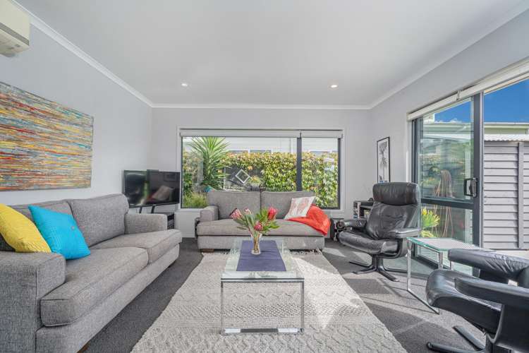 28 Motukorure Parade Cooks Beach_11