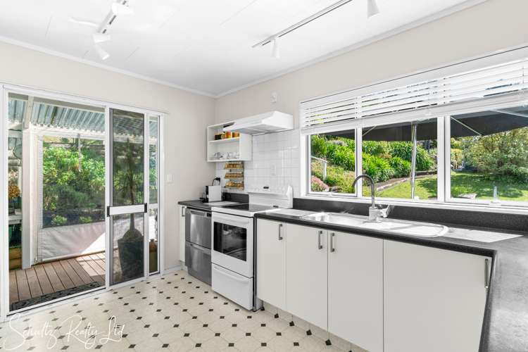 2 Cliff Street Paparoa_8