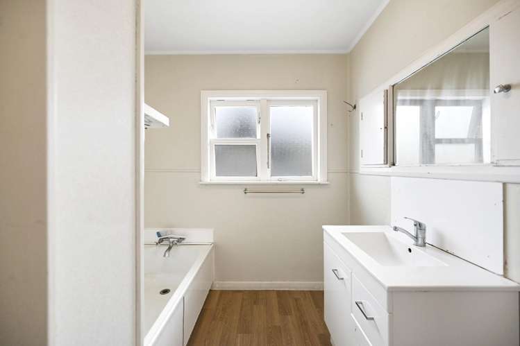 14 Wall Street Nawton_15