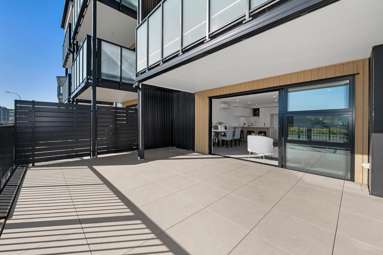 101/28 Shortfin Place_2