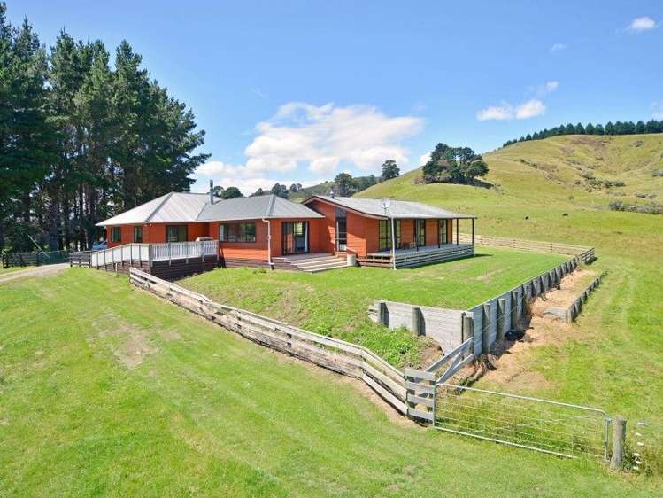 100 Castle Hill Road Eketahuna_0