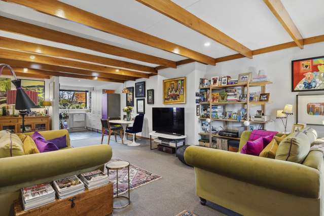 Stylish Saint Clair Townhouse