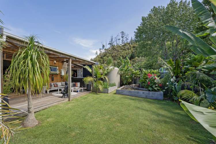 8 Laycock Road Tairua_11