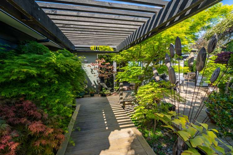 6 Istana Place Britannia Heights_8