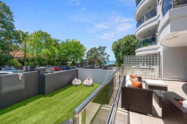 Takapuna Beachside Apartment