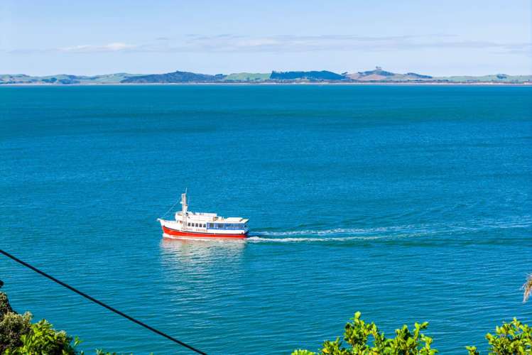 8 Signal Station Road Pouto_26