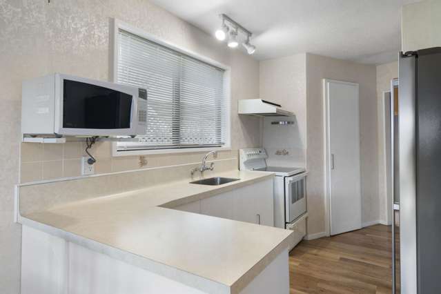 84 Dunbarton Street Redwood_3