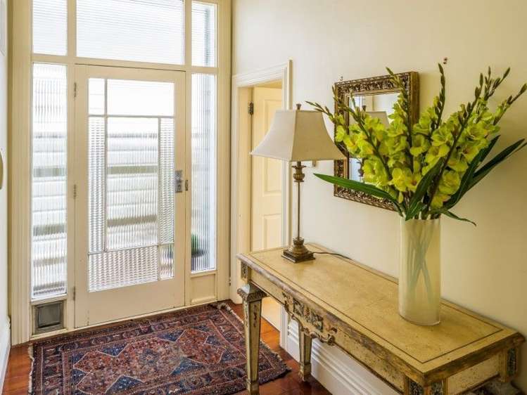 10 Scarborough Terrace Mount Victoria_11