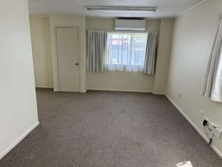 65 Orlando Street Stratford_12