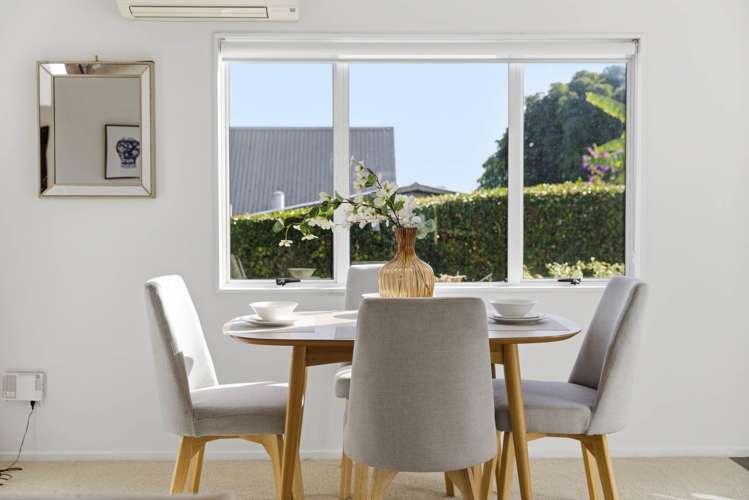 2/8 Chalmers Street_5
