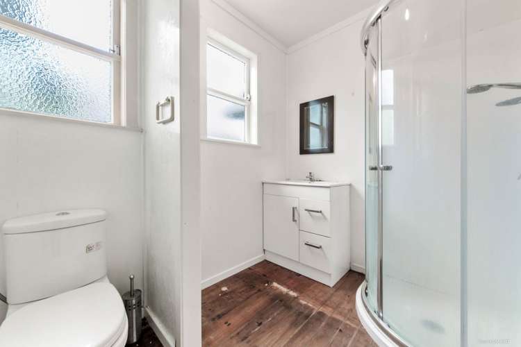 3196 Great North Road New Lynn_12