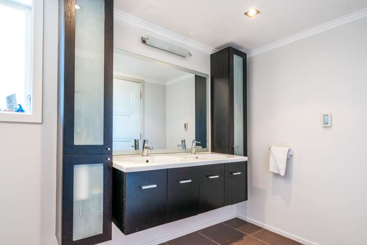 2 Church Bay Road Oneroa_17