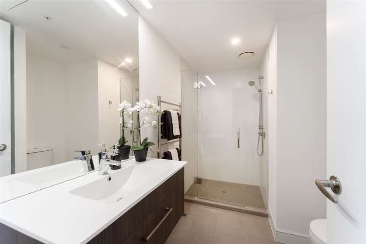 1111/145 Nelson Street Auckland Central_7