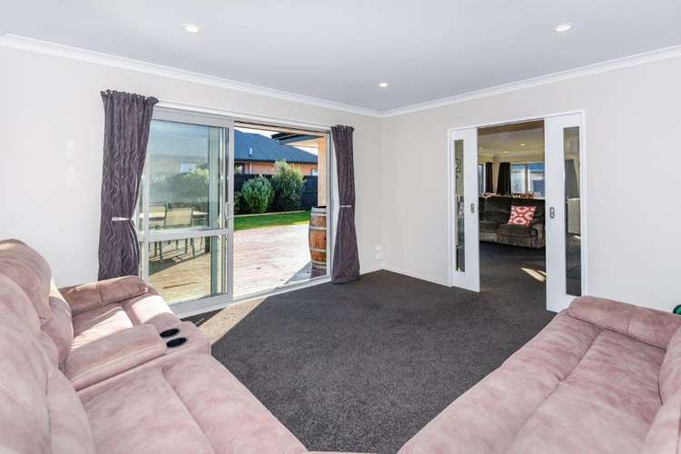 6 Dundee Close Darfield_10