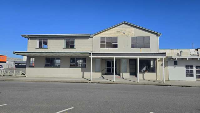 Commercial building in Hokitika CBD