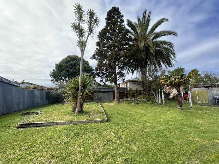 12 Fairdene Avenue Henderson_9