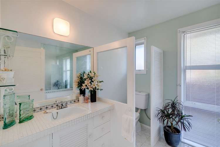 131 Kendal Avenue Burnside_11