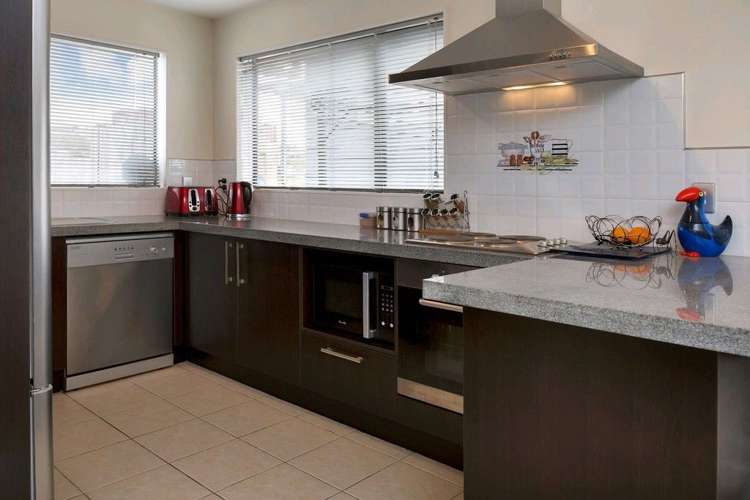 32 Pebble Beach Boulevard Kamo_10