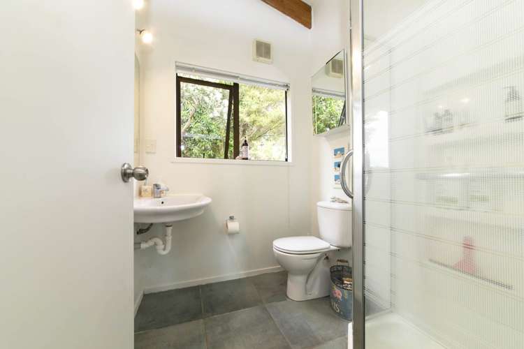 33 Landing Road Titirangi_8