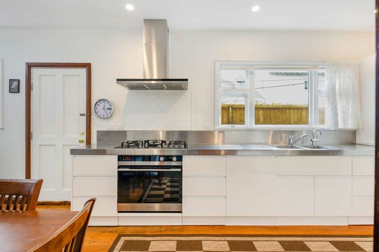 23 Falkirk Avenue Seatoun_6