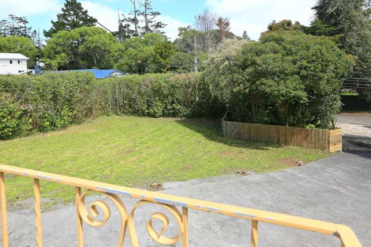 137 Edmonton Road Te Atatu South_26