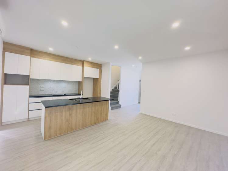 20A Brentford Place 10686_2