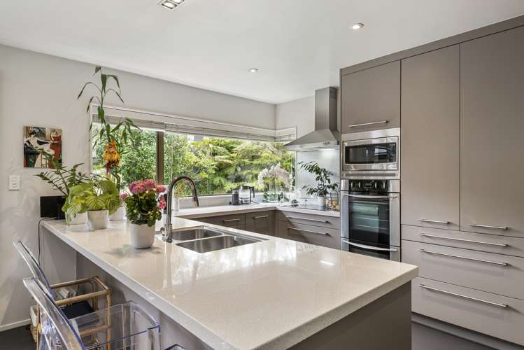 21 Amante Crescent Mairangi Bay_14
