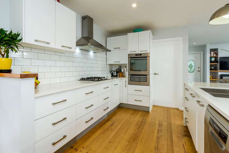 10 Arthur Crescent Hauraki_10