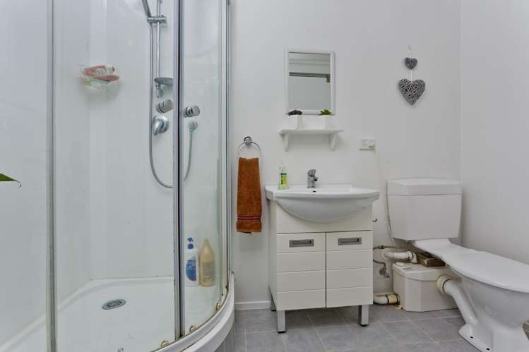 38B Birkdale Road Birkdale_25