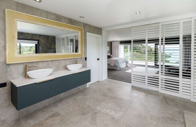 26 Estuary Views Cockle Bay_19