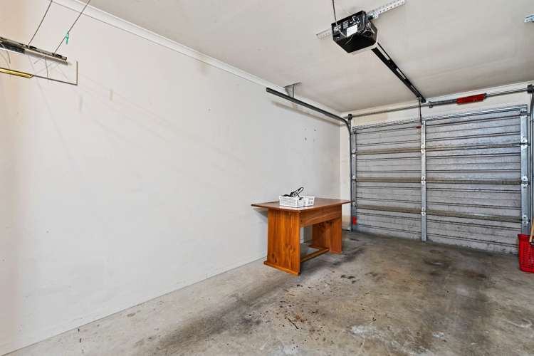 18 Barnea Circle Glen Eden_11