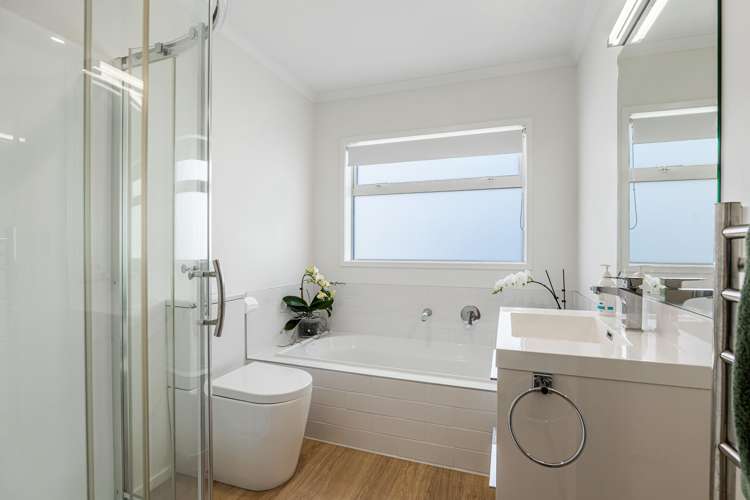 14 Hatton Road Orewa_12