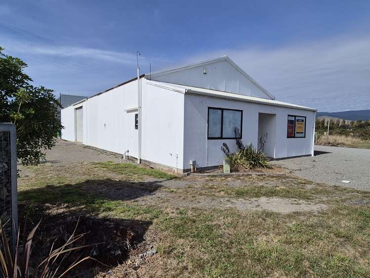 1/50 Riverbank Road Otaki_3