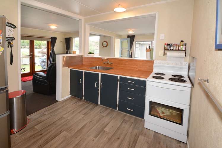 17 Connor Place Taieri Mouth_8