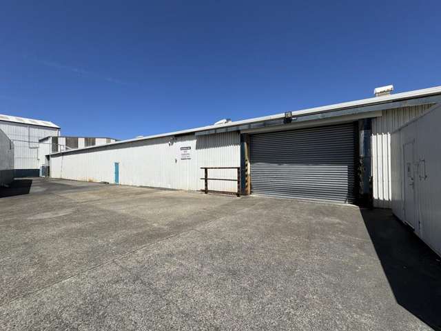 Clear span warehouse in Port Domain