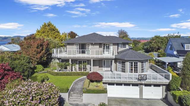 Prestigious North-Facing Home!