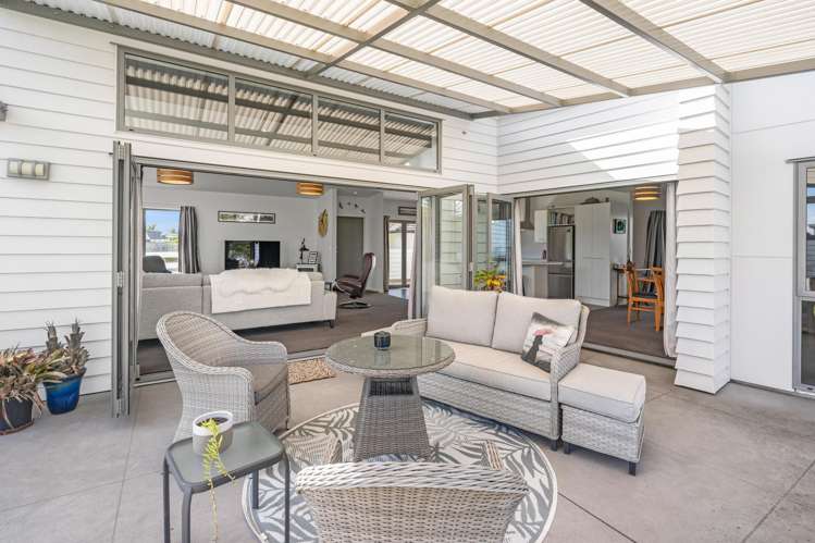 22 Sando Way One Tree Point_16