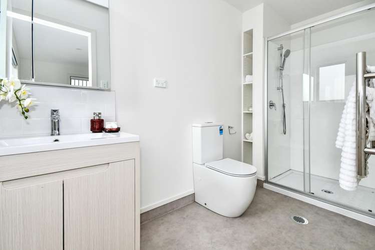 2/75 McAnnalley Street Manurewa East_10