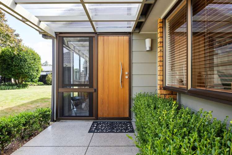 3 Sheridan Crescent Leamington_2