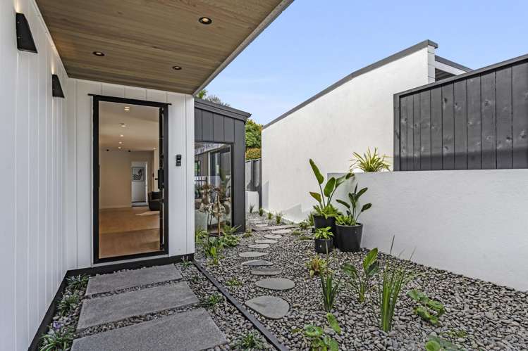55B and 55C Tawa Road_0