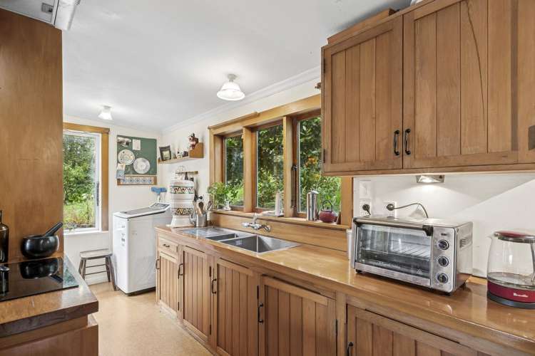 126 Doctors Point Road Waitati_9