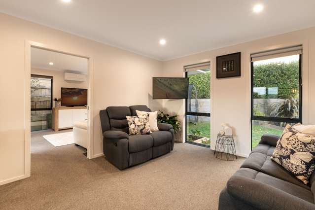 205 Ballintoy Park Drive Welcome Bay_3