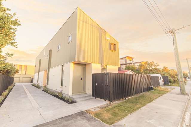 Coastal Starter Under $550,000 - Last Chance!