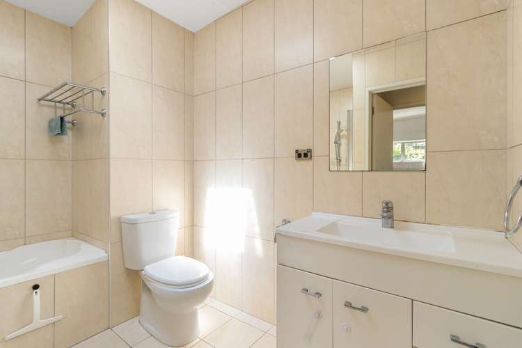 11/46 Peachgrove Road Hamilton East_7