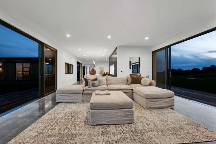 29 Washer Road Omata_17