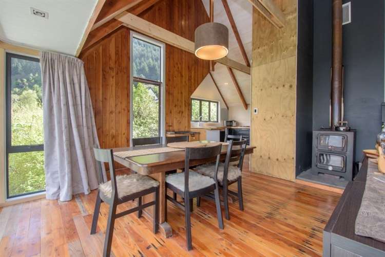 6 Evergreen Place Fernhill/Sunshine Bay_11