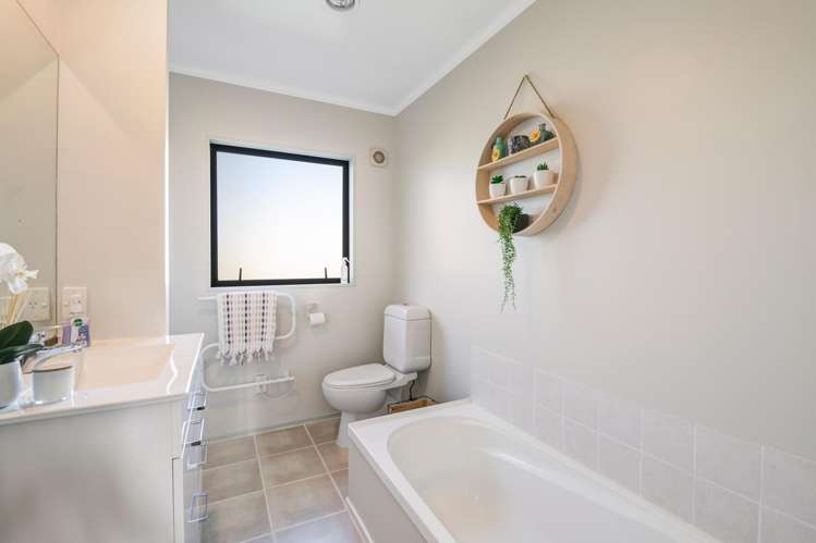 1/27 Roanoke Way Albany_10